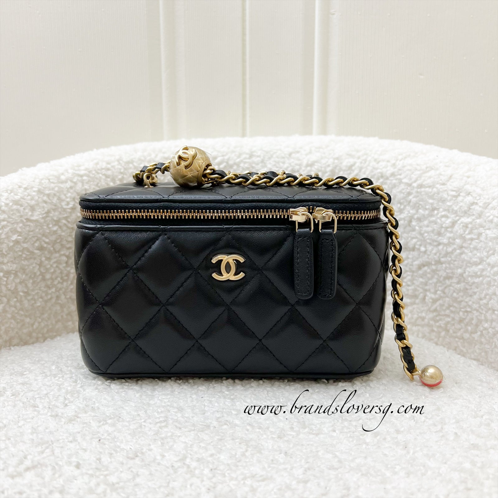 Chanel vanity case online celebrity