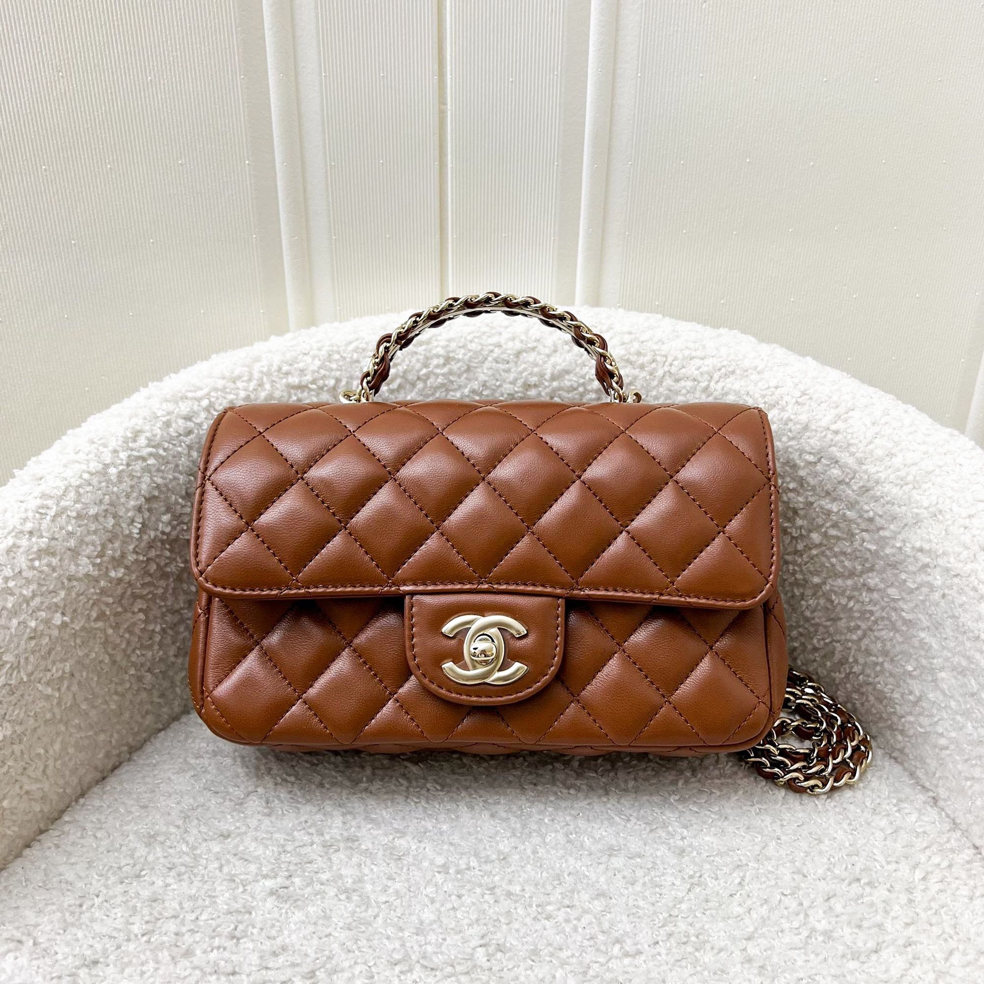 CHANEL ブラウンレザー ケース Chanel 23A Mini Rectangle Flap with Crystals Top Handle in Cognac
