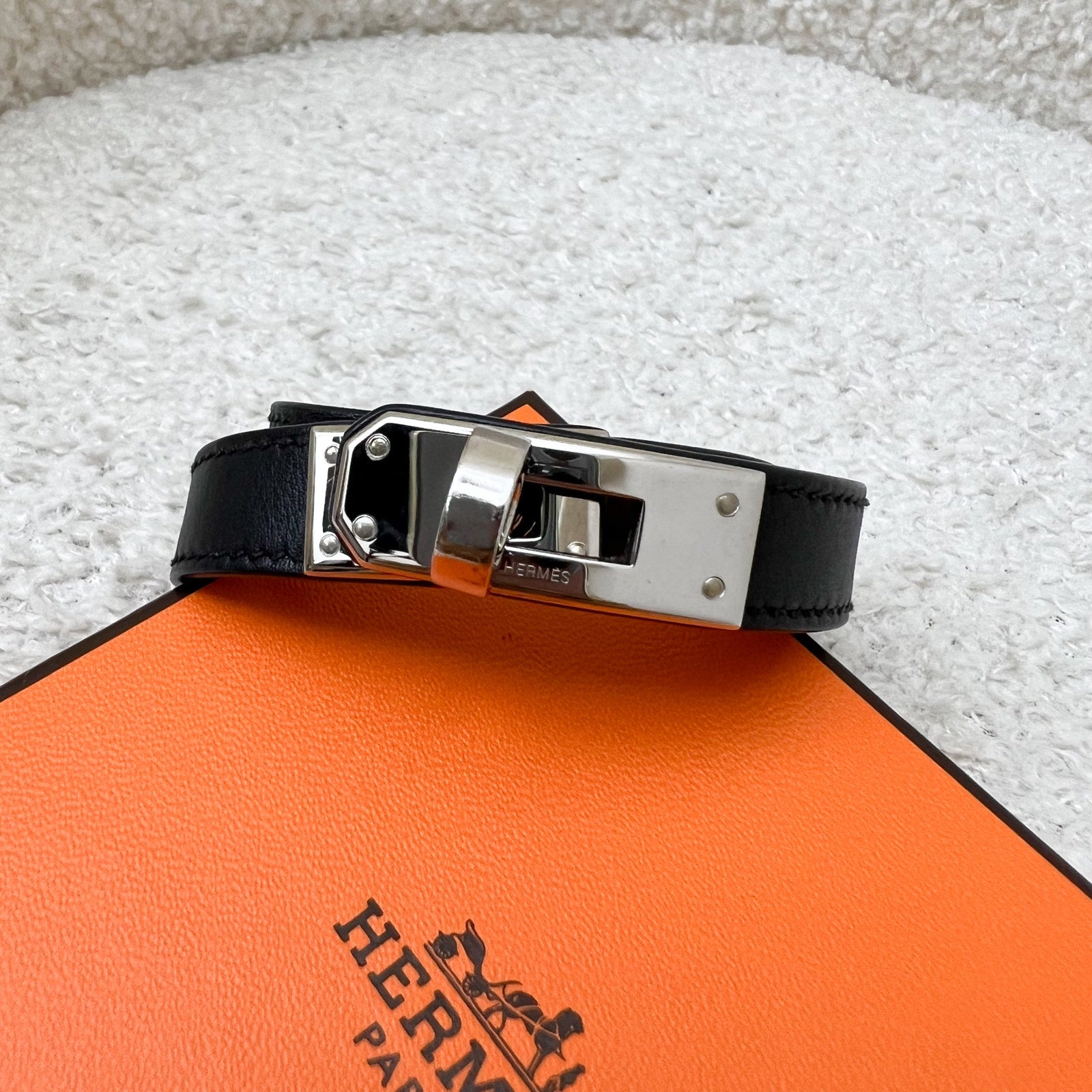 Hermes Kelly Double Tour Bracelet in Noir Swift Leather PHW Sz S