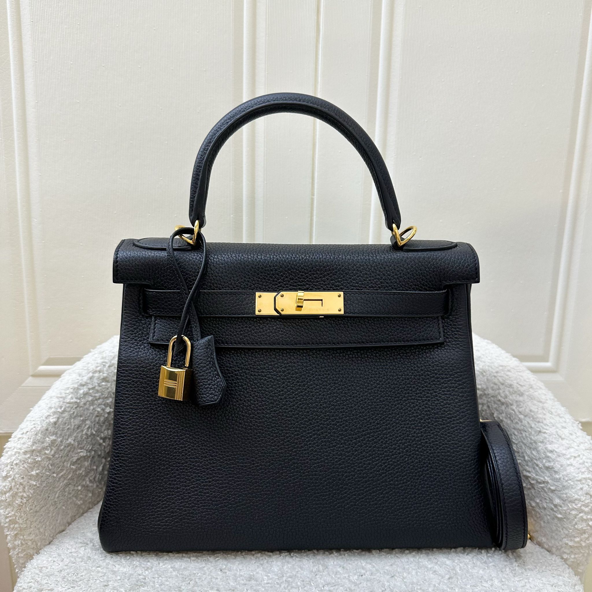 Hermes Kelly 28 in Noir Black Togo Leather and GHW