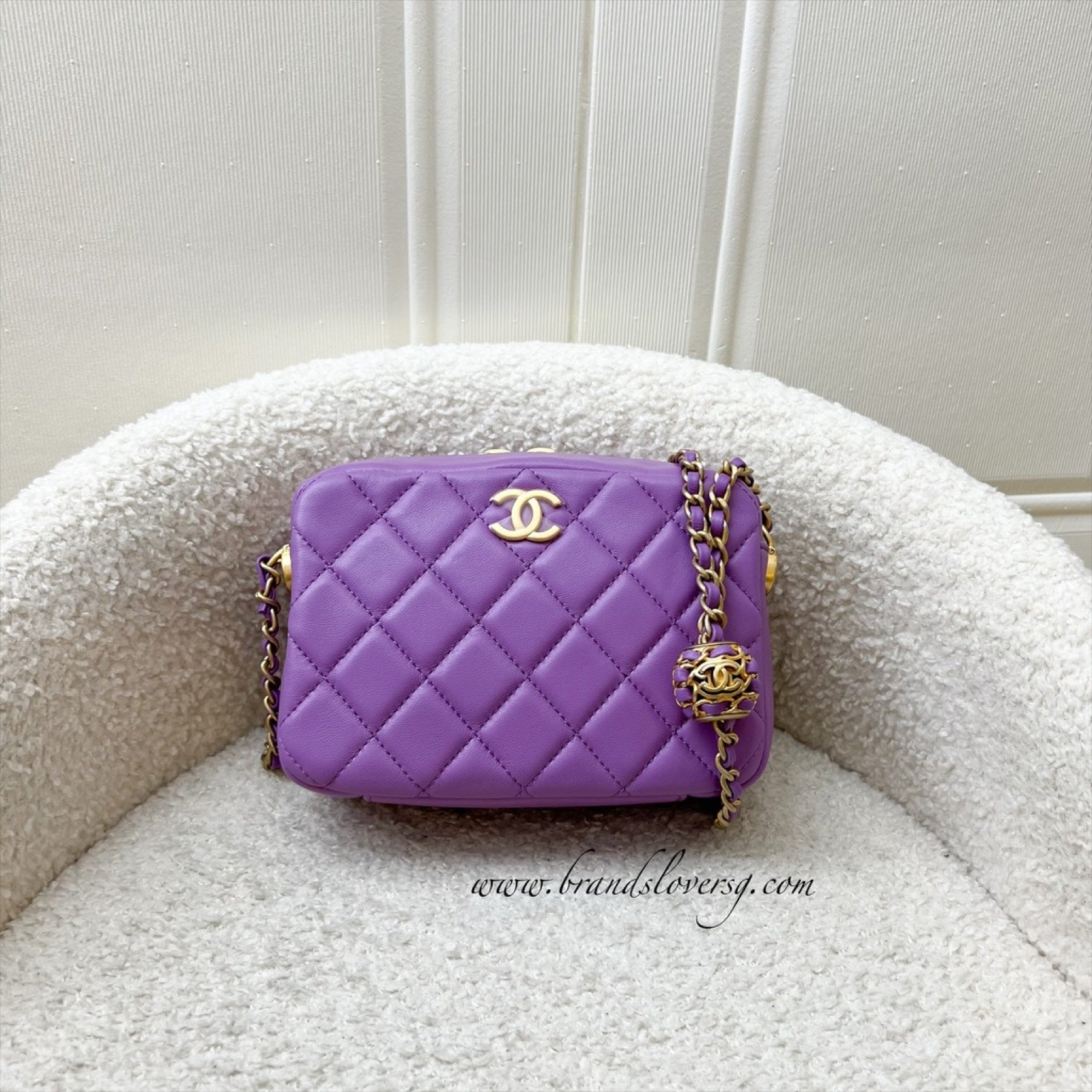 Chanel 22S Pearl Crush Camera Bag in Purple Lambskin AGHW (Model