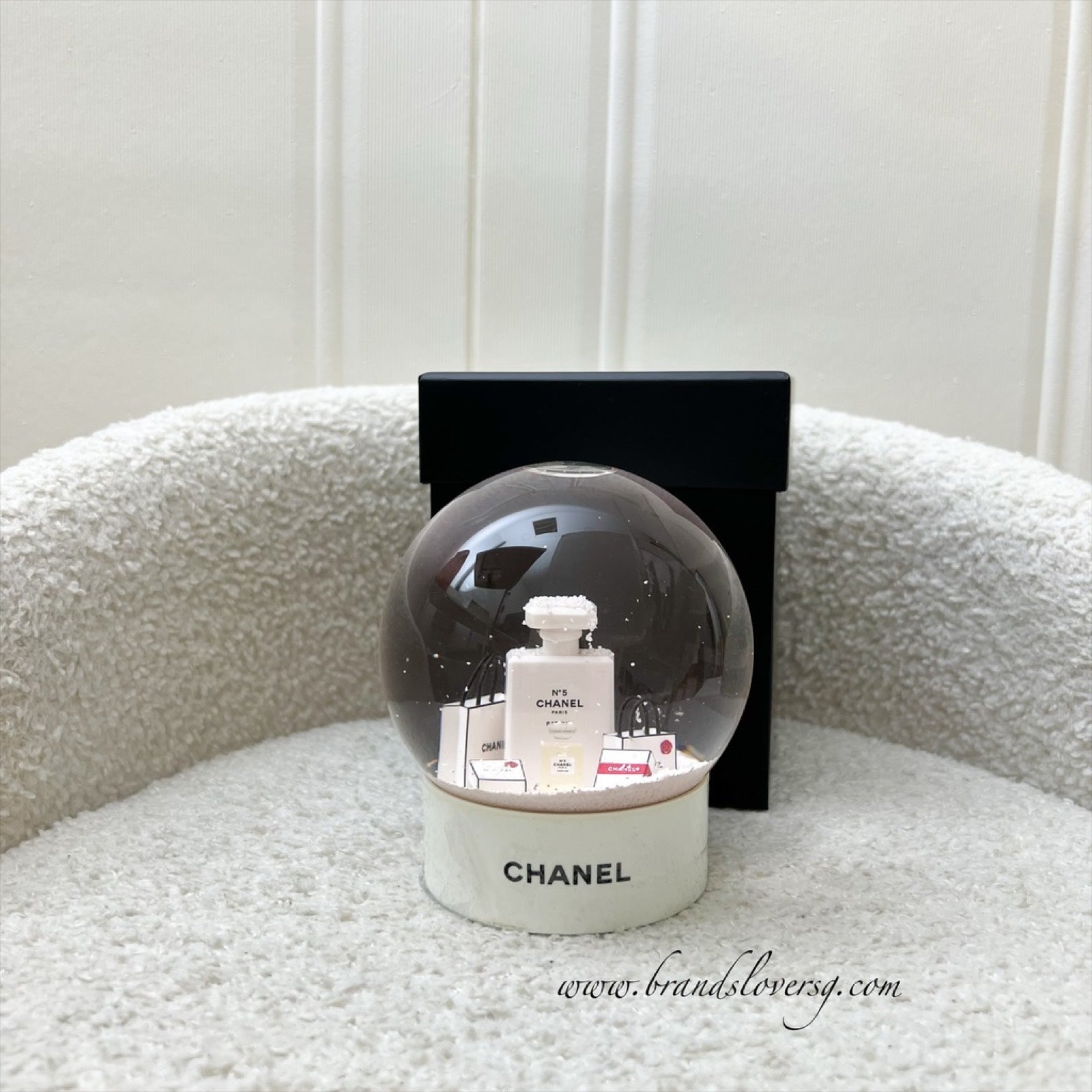 Chanel VIP Gift Perfume Bottles Snow Globe – Brands Lover