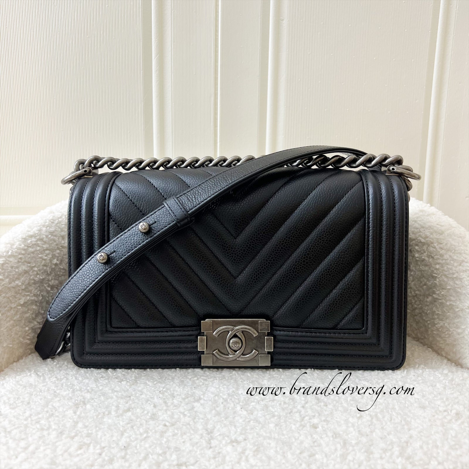 Chanel chevron boy hot sale bag price