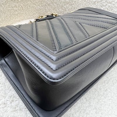 Chanel Medium 25cm Boy Flap in Chevron Quilted Black Leather / Caviar and AGHW