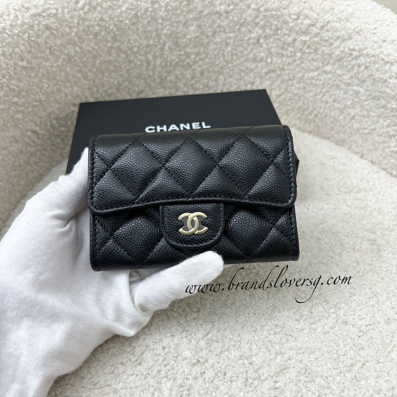 Chanel Classic Snap Card Holder with Coin Compartment in Black Caviar and LGHW