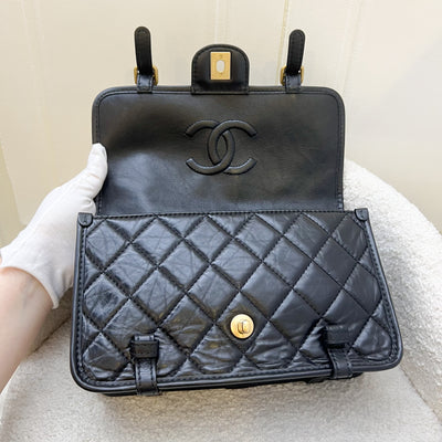 Chanel 21B Messenger Flap Bag in Black and White Tweed, Calfskin and AGHW