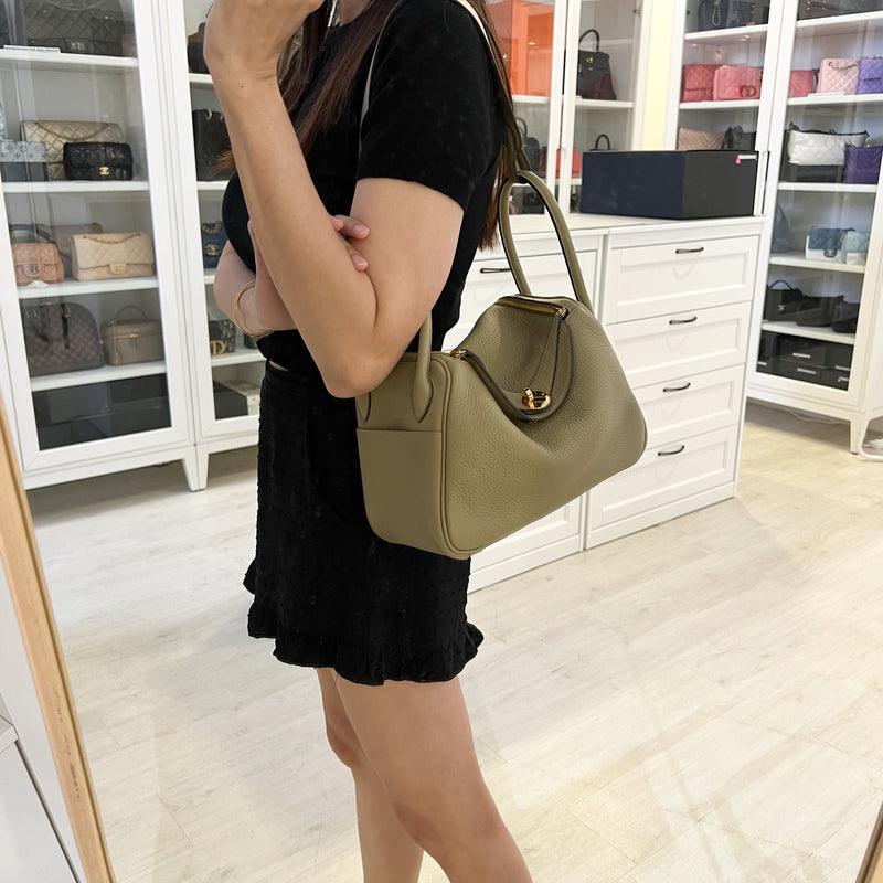 Hermes Lindy 26 in Beige Marfa Taurillon Clemence Leather and GHW