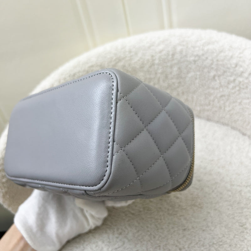 Chanel Pearl Crush Small Vanity in 21B Grey Lambskin and AGHW (Model: AP2303)