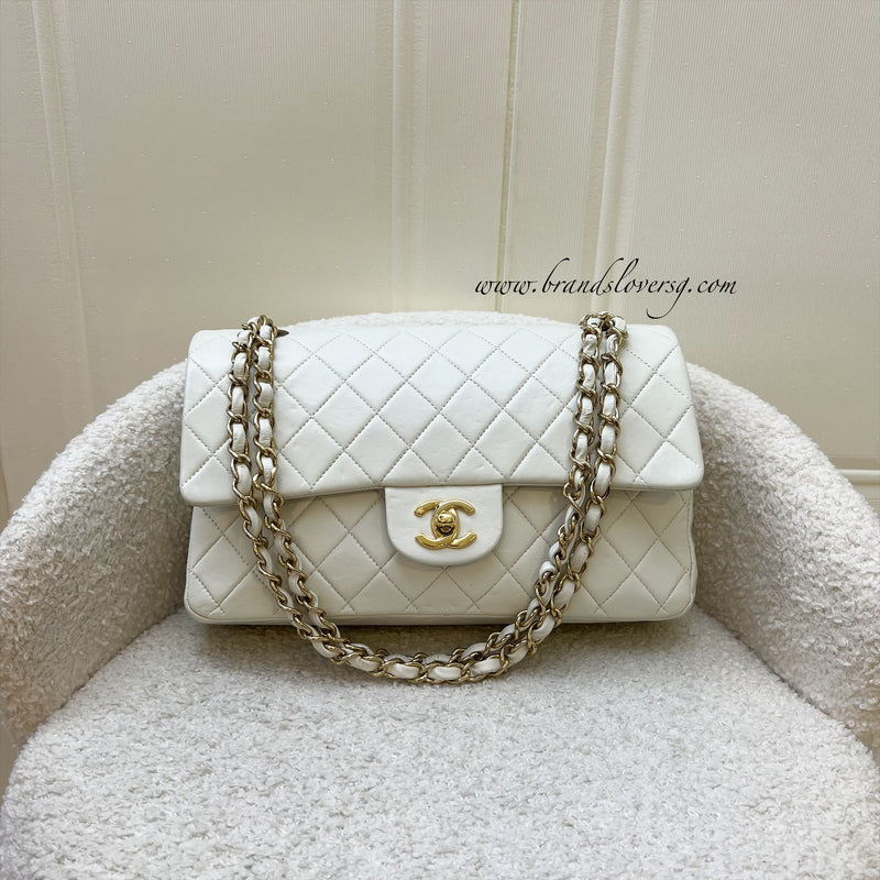 Chanel Vintage Medium Classic Flap CF in White Lambskin and 24K Plated GHW