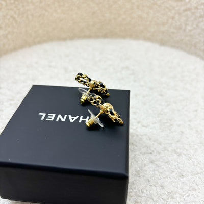 Chanel Classic Ribbon Earrings in GHW