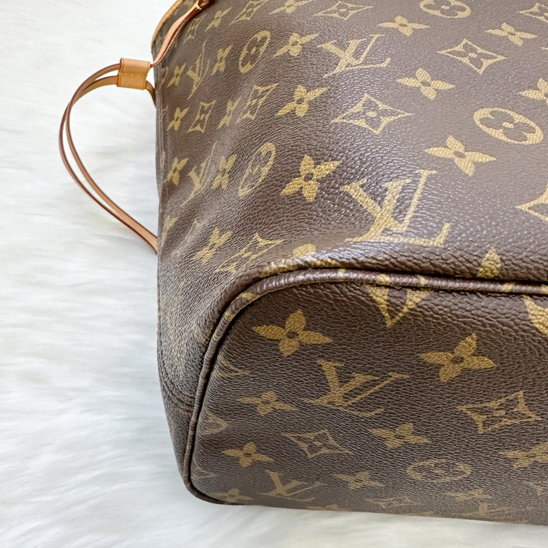 LV Neverfull MM in Monogram Canvas, Yellow Interior and GHW (No attached pouch)