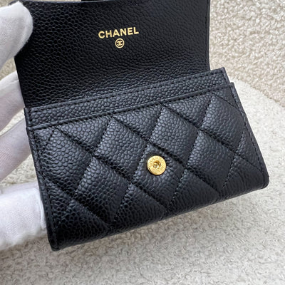 Chanel Classic Snap Card Holder in Black Caviar GHW