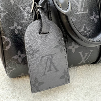 LV Keepall Bandoulière 25 in Monogram Eclipse Reverse Canvas SHW