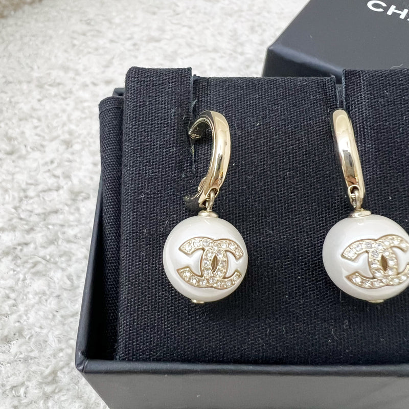 Chanel 22S Pearl with Crystals Studded CC Logo Earrings in LGHW