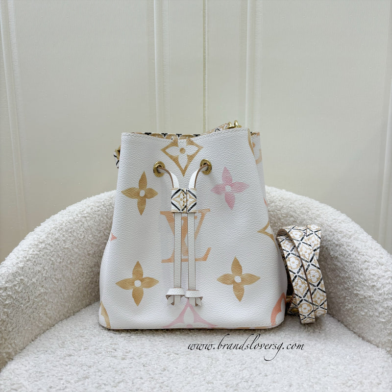 LV Neonoe BB Bucket Bag in 2023 By The Pool Beige / Pink Canvas and GHW