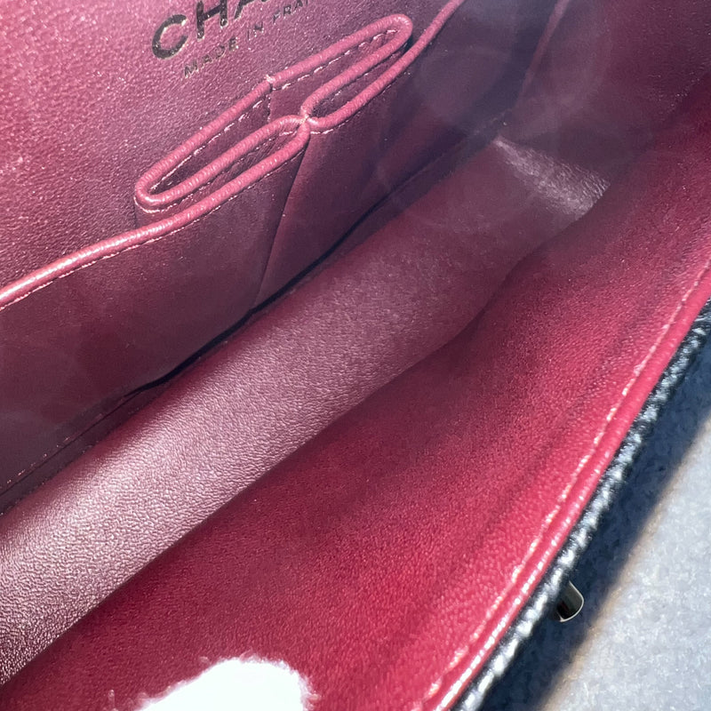 Chanel Small Classic Flap CF in Black Caviar and GHW