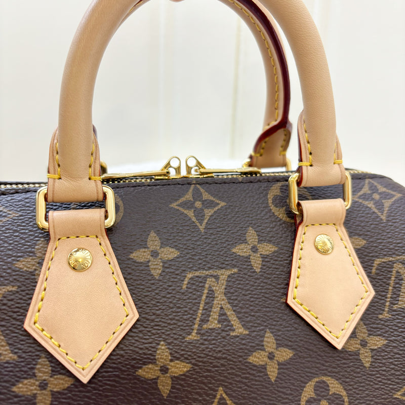 LV Speedy Bandouliere 20 in Monogram Canvas and Adjustable Beige Patterned Strap