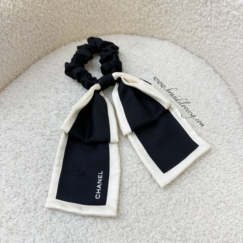 Chanel Hair Tie / Scrunchie in Black and White in 100% Silk