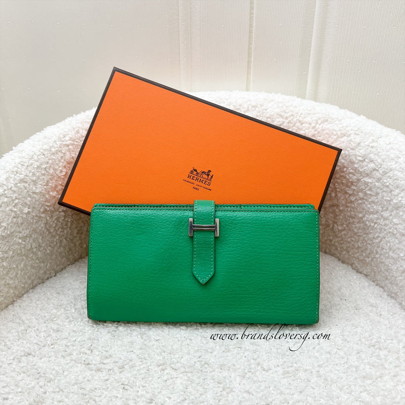 Hermes Bearn Long Bifold Wallet in Menthe Green Chevre Mysore leather and PHW