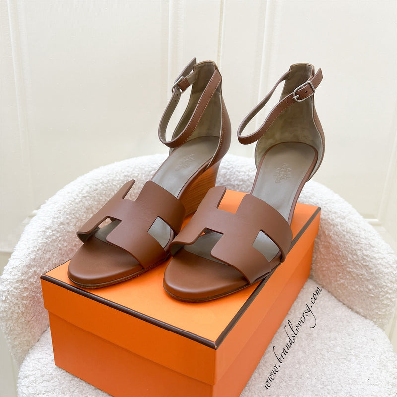 Hermes Legend Sandal in Gold Size 38.5