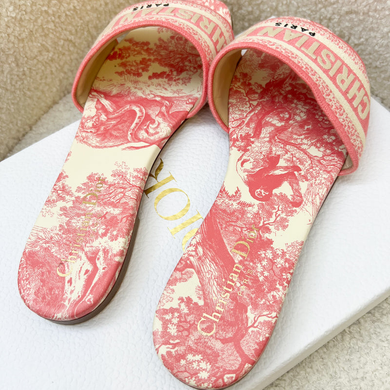 Dior Dway Slides / Sandals in Pink Toile De Jouy Embroidered Cotton Sz 39