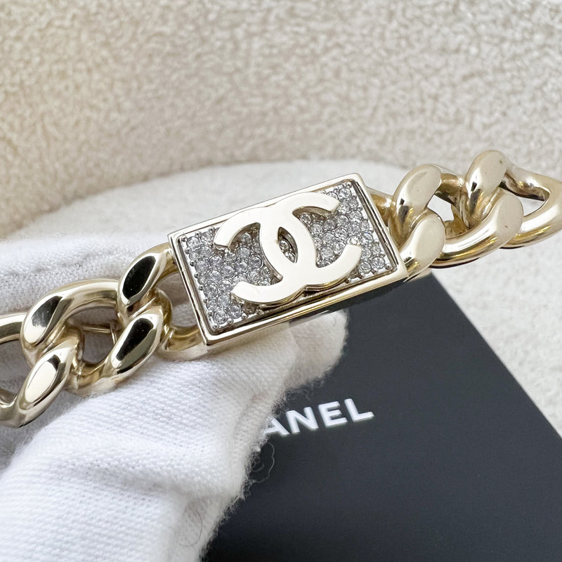 Chanel CC Logo Hair Clip with Crystals in GHW