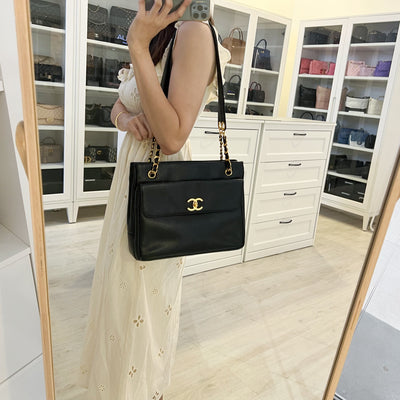 Chanel Vintage Shoulder Bag in Black Caviar and 24K GHW