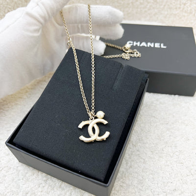 Chanel 19S CC Logo Necklace with Pink and White Crystals in AGHW