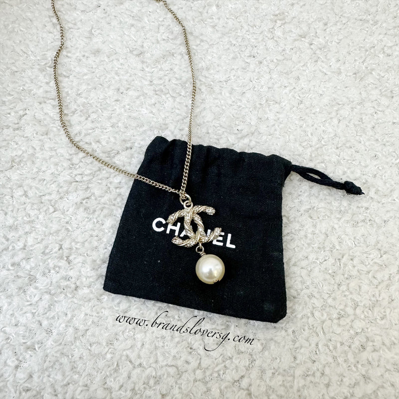 Chanel CC Necklace with Dangling Pearl in LGHW