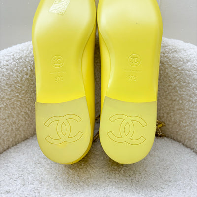 Chanel Ballerina Pumps in Yellow Lambskin and Patent Leather with Camilia Dangling Charm Sz37