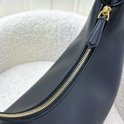 Fendi Medium Fendigraphy Hobo Bag in Black Calfskin and GHW