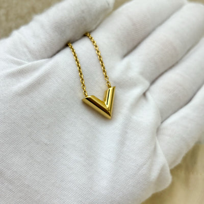 LV Essential V Necklace in Gold Tone HW