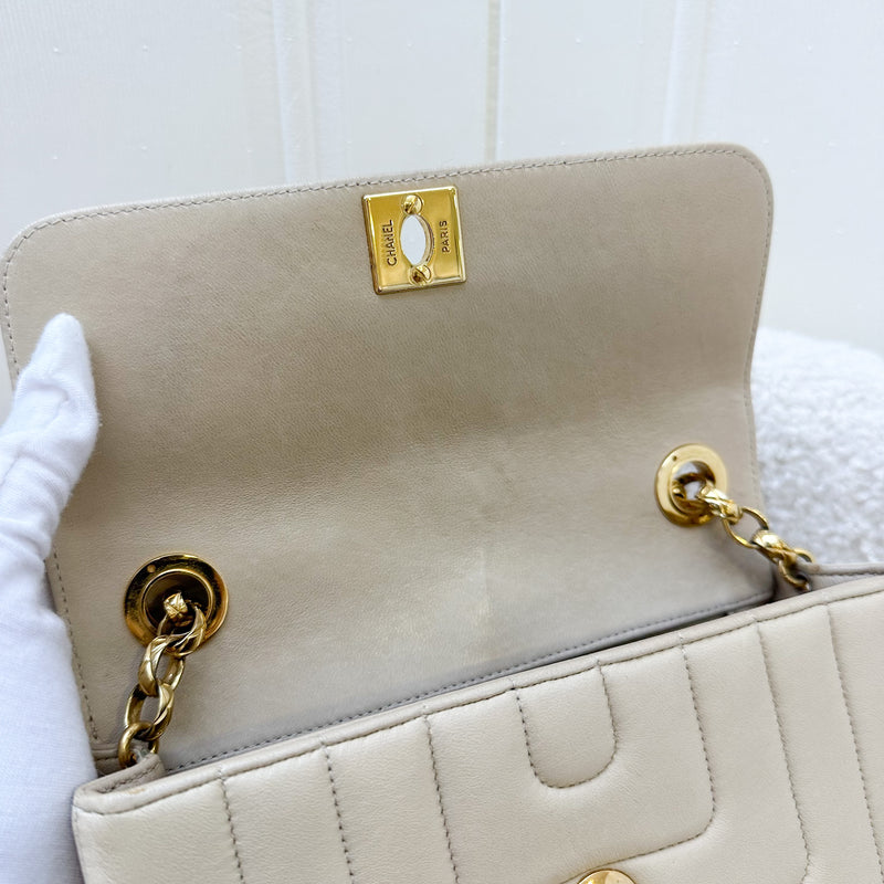 Chanel Vintage Mini Bijoux Chain Flap in Beige Lambskin and 24K GHW