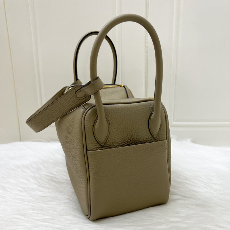 Hermes Lindy 26 in Beige Marfa Taurillon Clemence Leather and GHW