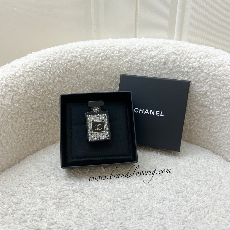 Chanel 18B Black Resin Perfume Bottle Pin