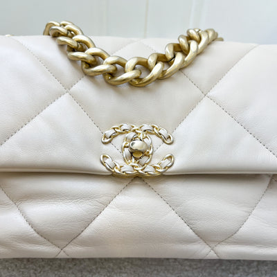 Chanel 19 Medium Flap in Light Beige Lambskin and 3-Tone Hardware