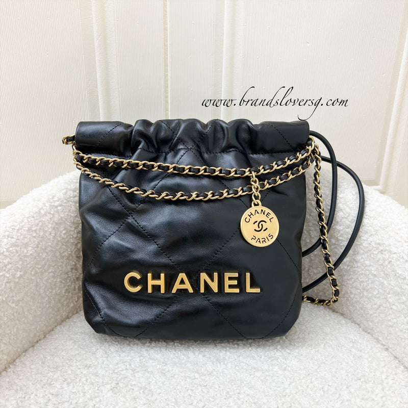 Chanel 22 Mini Hobo Handbag in Black Shiny Calfskin and GHW