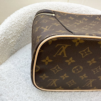 LV Nice BB Toiletry Pouch in Monogram Canvas GHW