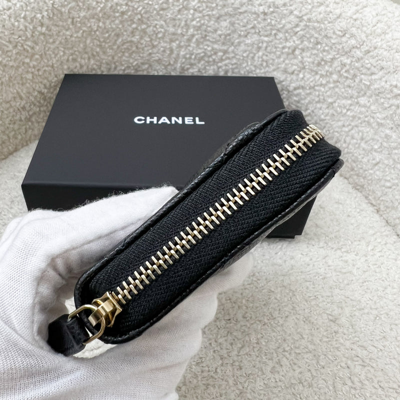 Chanel 25C New Zipped Small Wallet / Card Holder in Black Caviar and LGHW (Model: AP3686)