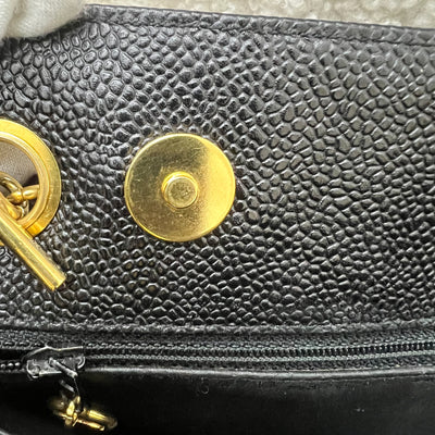 Chanel Vintage Shoulder Bag in Black Caviar and 24K GHW