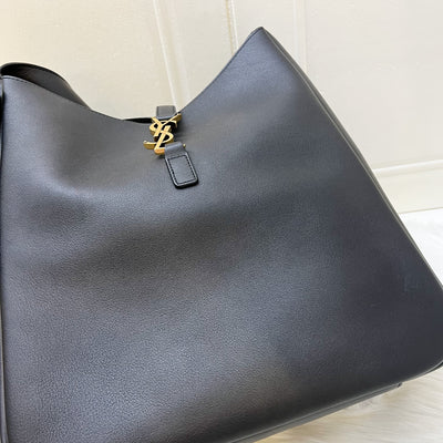 Saint Laurent YSL Large Le 5 À 7 Supple Hobo Bag in Black Grained Leather and GHW