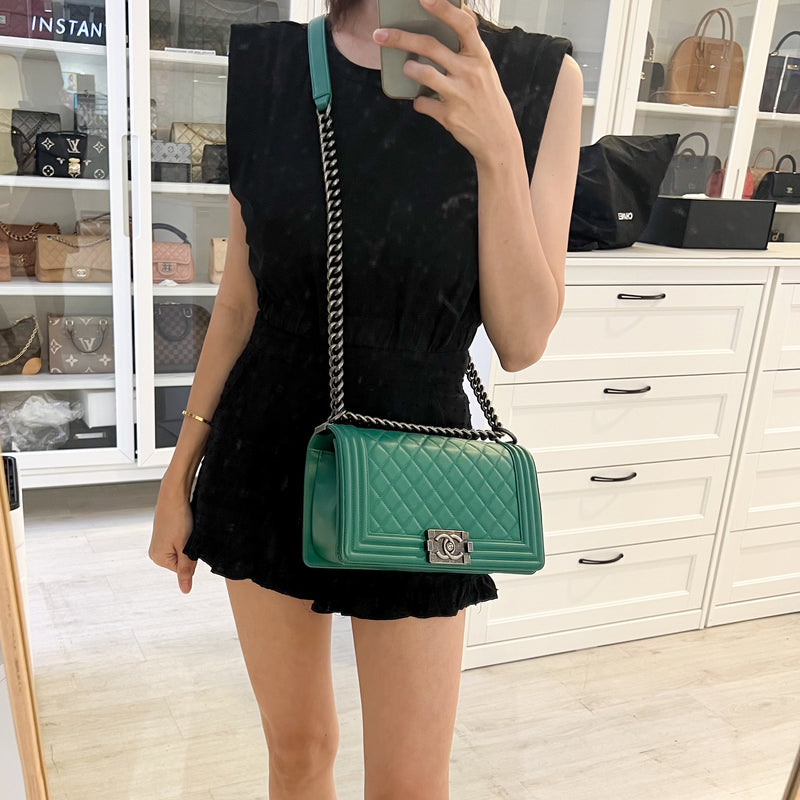 Chanel Medium 25cm Boy Flap in Green Lambskin and RGHW