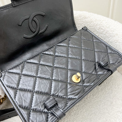 Chanel 21B Messenger Flap Bag in Black and White Tweed, Calfskin and AGHW