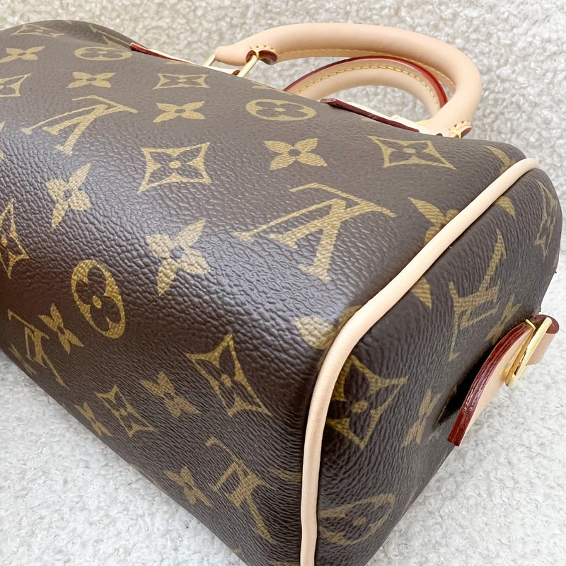 LV Speedy Bandouliere 20 in Monogram Canvas and Beige Patterned Strap