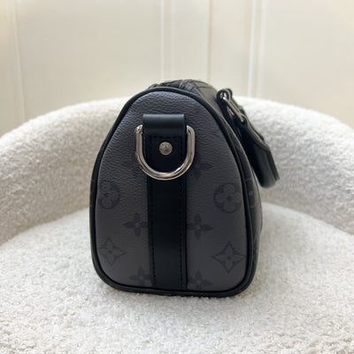 LV Keepall Bandoulière 25 in Monogram Eclipse Reverse Canvas SHW