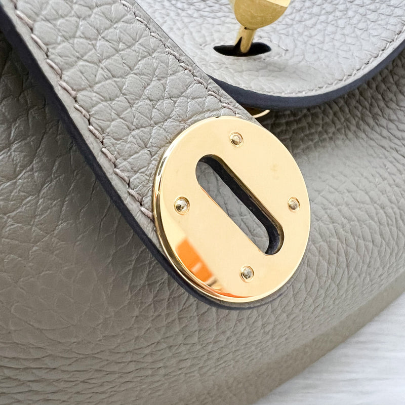 Hermes Lindy 26 in Beige Marfa Taurillon Clemence Leather and GHW