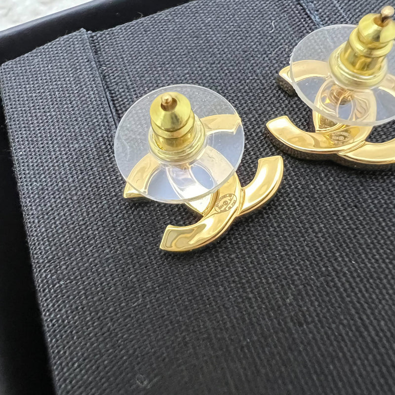 Chanel Paris Button CC Logo Earrings in Gold Tone HW