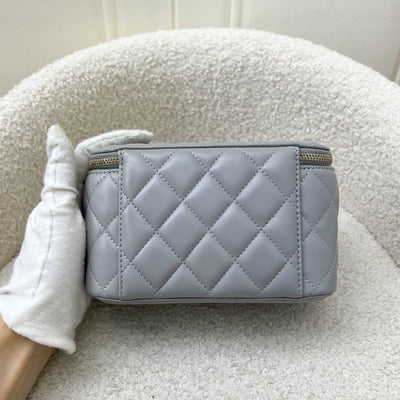 Chanel Pearl Crush Small Vanity in 21B Grey Lambskin and AGHW (Model: AP2303)