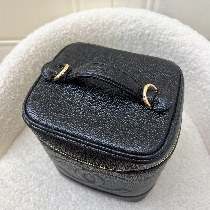 Chanel Vintage Vertical Vanity in Black Caviar and GHW