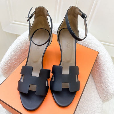 Hermes Legend Sandals in Noir Sz 37